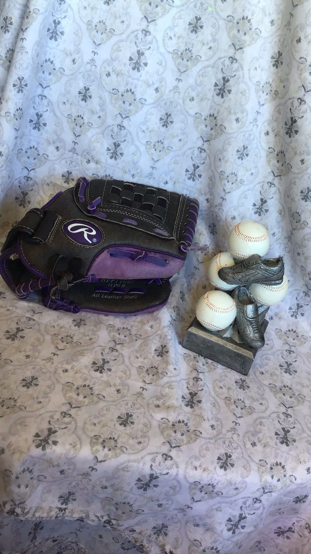 Rawlings Youth Baseball Or Softball Glove Size 11”