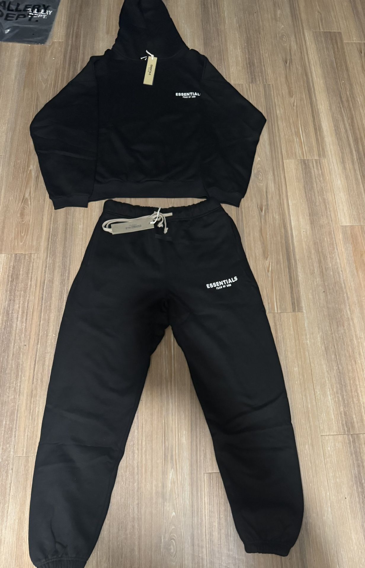 Essential Set Pants and Sweater