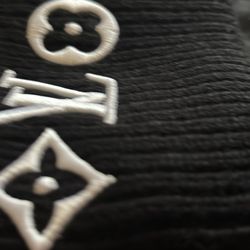 Black luxury beanie Lv