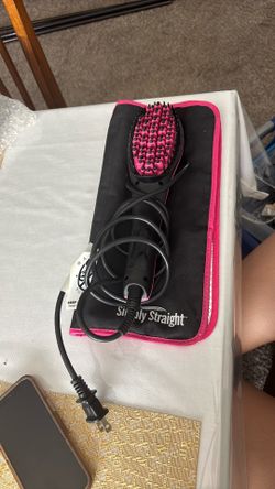 Simply Straight Straightening Hairbrush