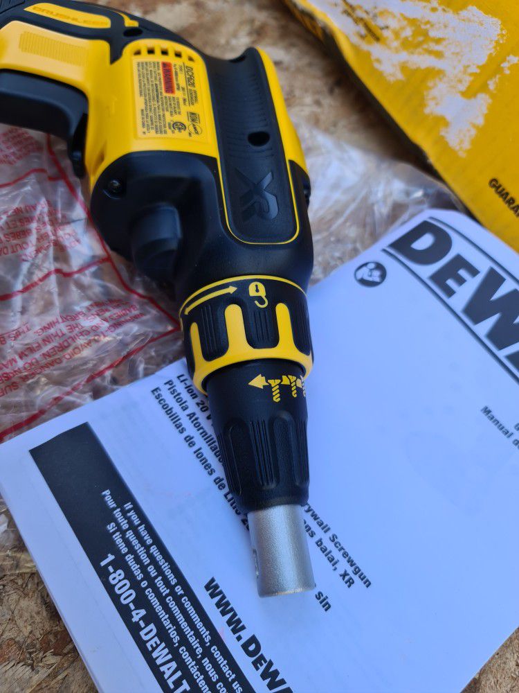 Dewalt Heat Gun With Battery for Sale in Staten Island, NY - OfferUp