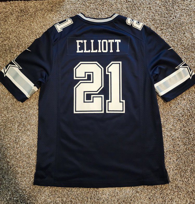 Dallas Cowboys Ezekiel Elliott Away Jersey NFL Size L. for Sale in  Grapevine, TX - OfferUp