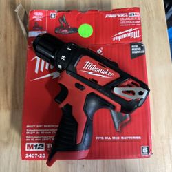 Milwaukee M12 3/8” Drill/Driver