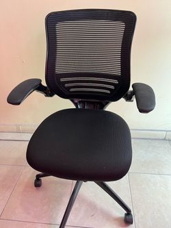 Desk chair