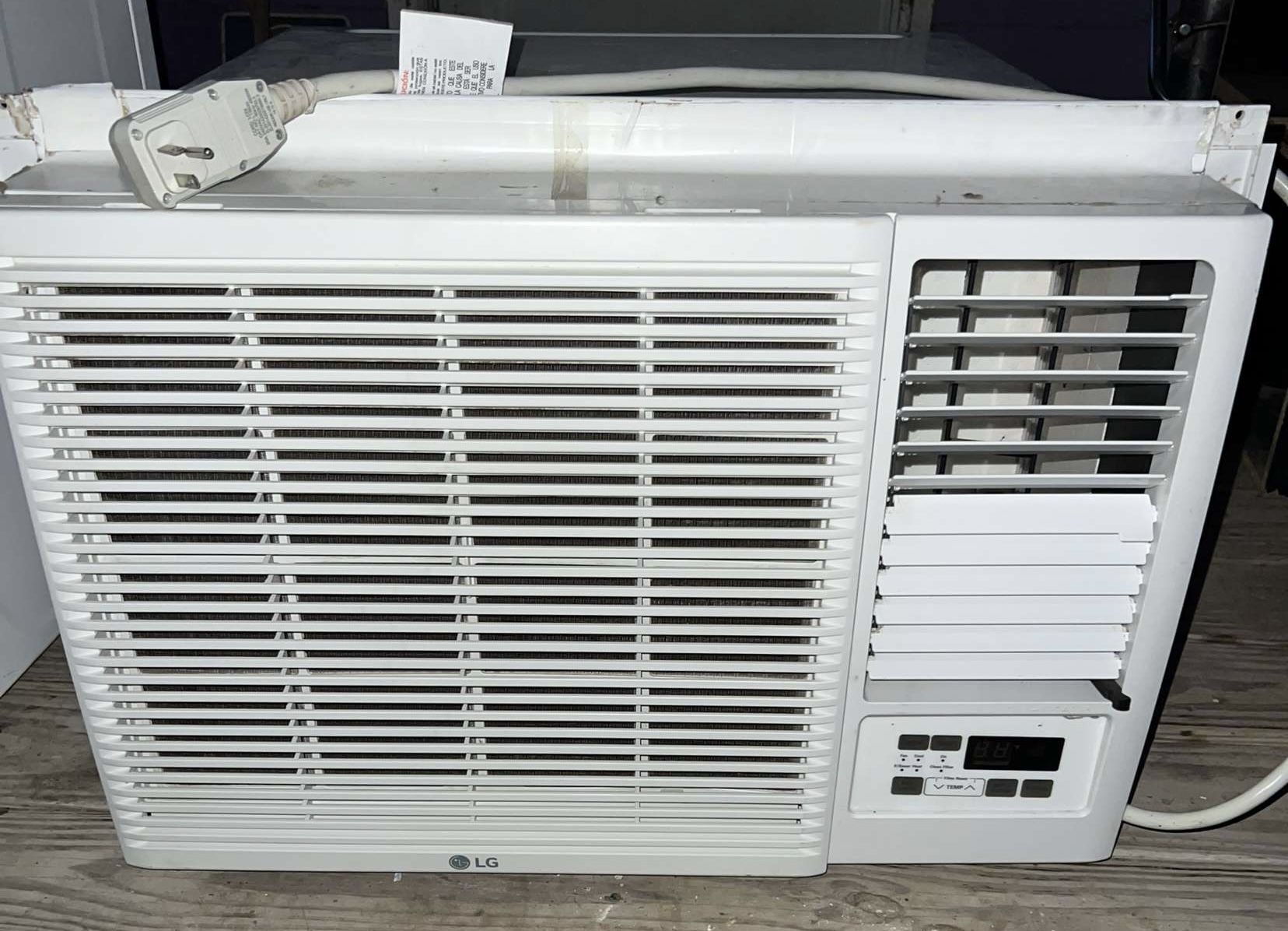 Window AC Unit 18,000btu