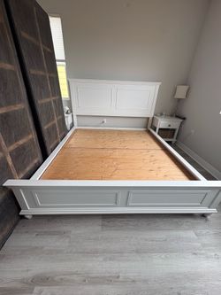 White Wood California King Platform Bed- Headboard Footboard - Crown Moulding, Bun feet- Living Spaces - 55” x 81”