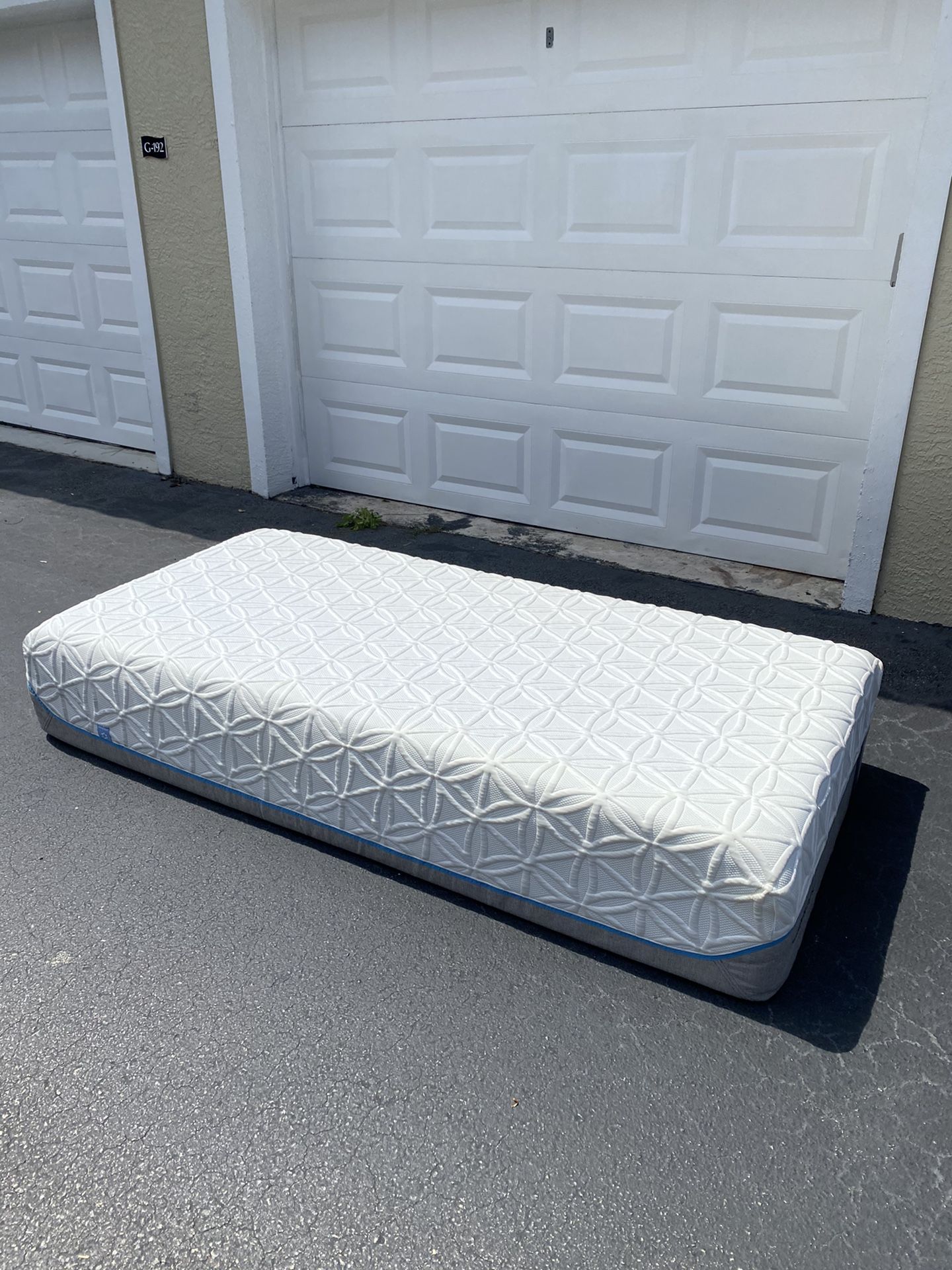 Split King 2 Twin XL ‘s Like New