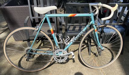 Peugeot Road Bike- Vintage 1980’s