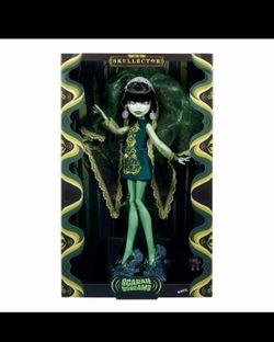 Monster High Skullector Scarah Screams Doll
