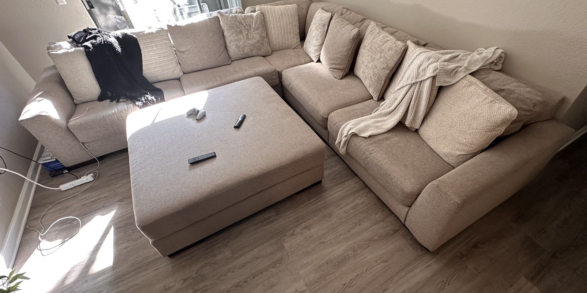 Sectional With Ottoman For Sale 