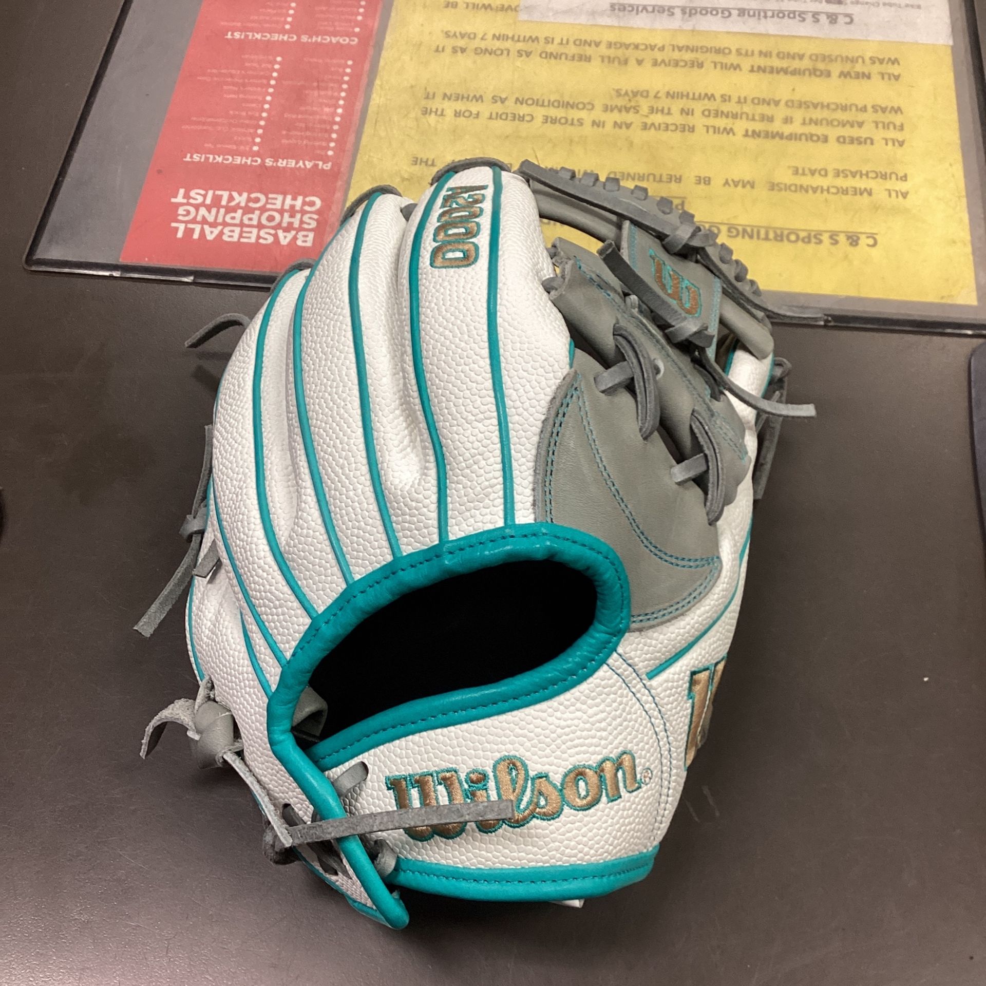 Wilson A2000 11.75” RHT Infield Glove SKU2(contact info removed)