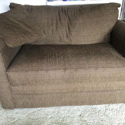 La Z Boy Chair And A Half Couch With Pull Out Bed