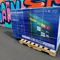 70 “ Hisense Smart 4K LED HDR TV