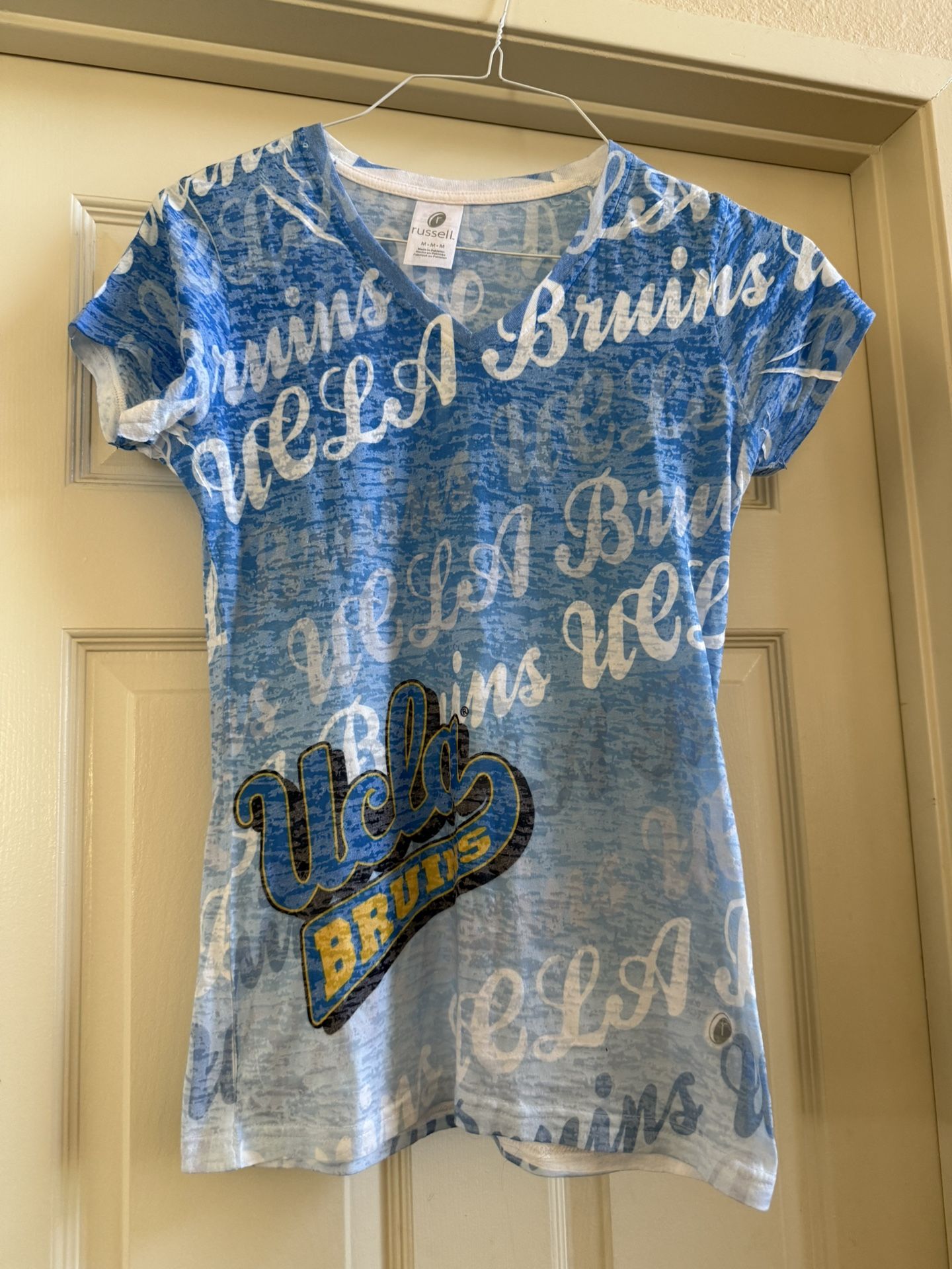 UCLA shirt size medium
