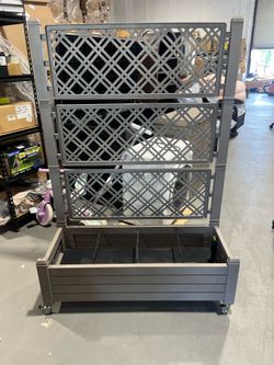 New - Raised Garden Bed
