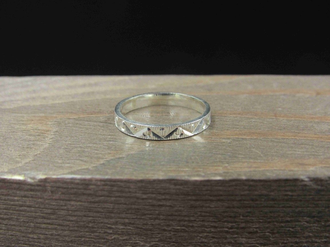 Size 5 Sterling Silver Cool Pattern Textured Band Ring