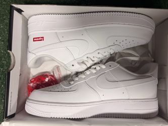Nike Air Force 1 x Supreme White Low Sneakers