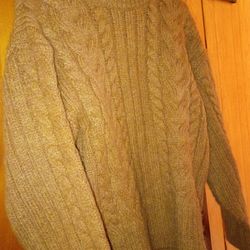 New Medium Woman's Sweater