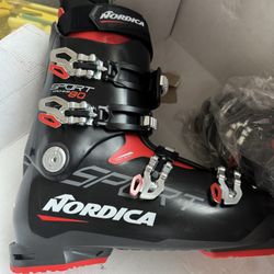 Notdica Sports machine 80 Ski Boots Model: Sportmachine 80 Color: Black/Anthracite/Red Size: MP 30.0 (equivalent to approximately size 46 EUR 12 US)p