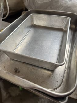 multiple sized baking tins