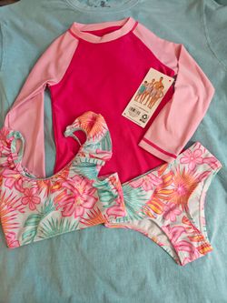 Little girls 3 piece swimsuit🩱Size 3T Two colors Only, Both Size 3T, Selling Each $