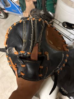 Infield trainers glove