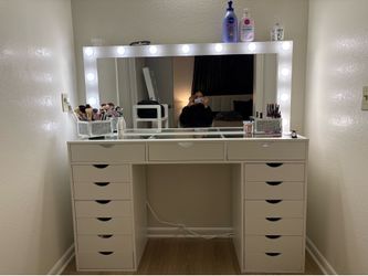 White Makeup Vanity