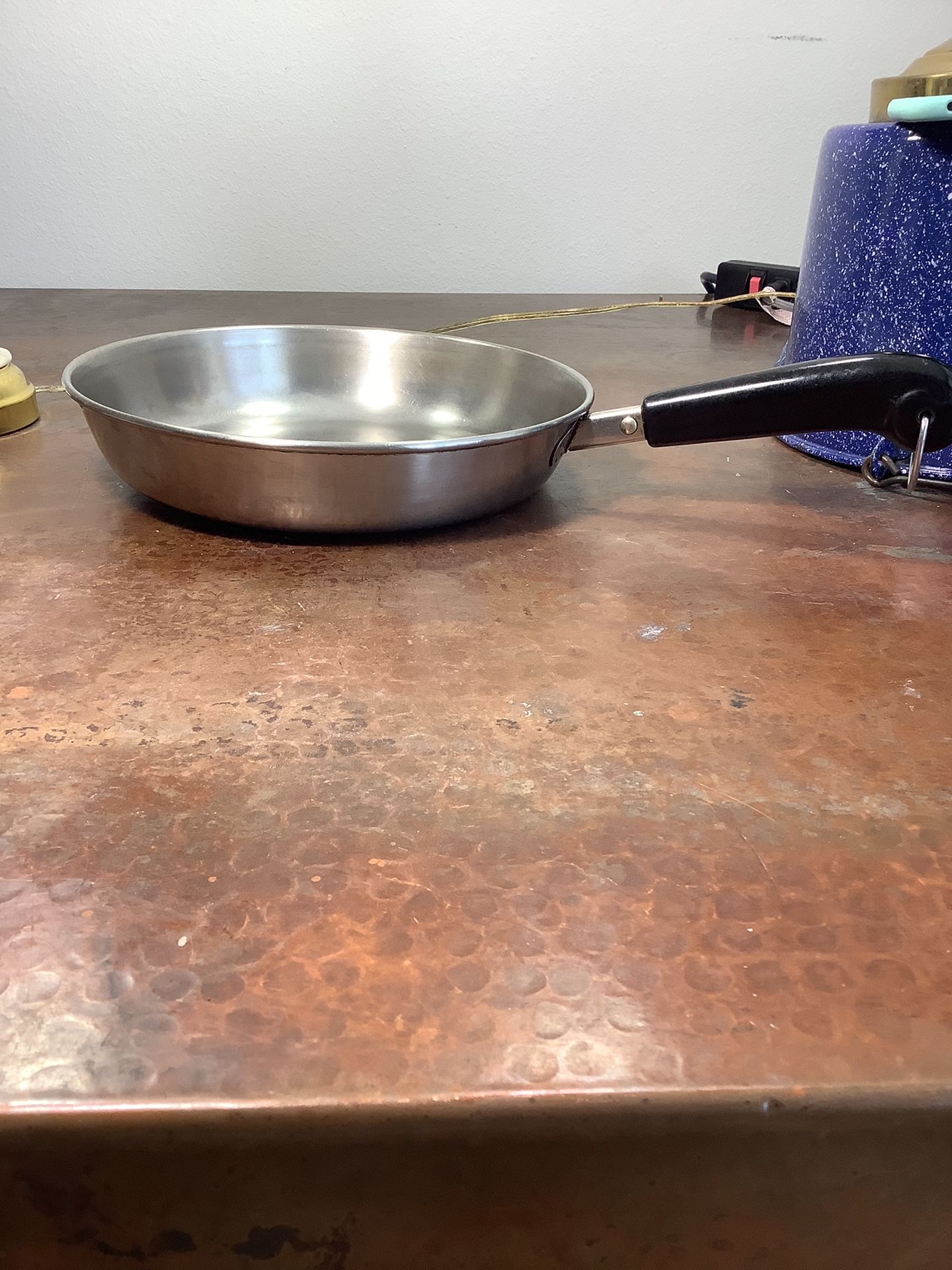 Large 12” Lodge Carbon Steel Camping Skillet/Outstanding! for Sale in  Houston, TX - OfferUp