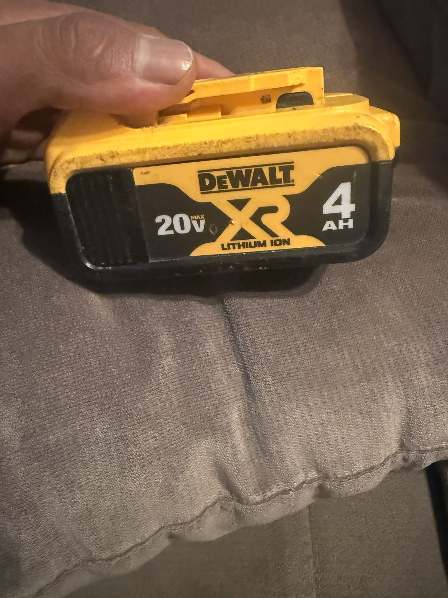 Dewalt 4Ah Battery π