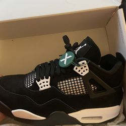 Jordan Retro 4 White Thunder Size 9.5 Mens 