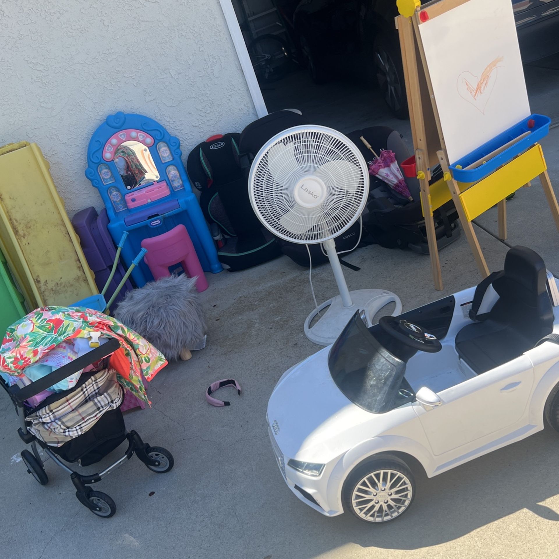 Gently Used Toys And Car seats 