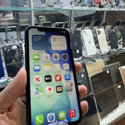 Unlocked iPhone 11 - Desbloqueado 