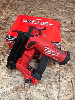 Milwaukee M18 FUEL 18-Gauge Brad Nailer 2746-20