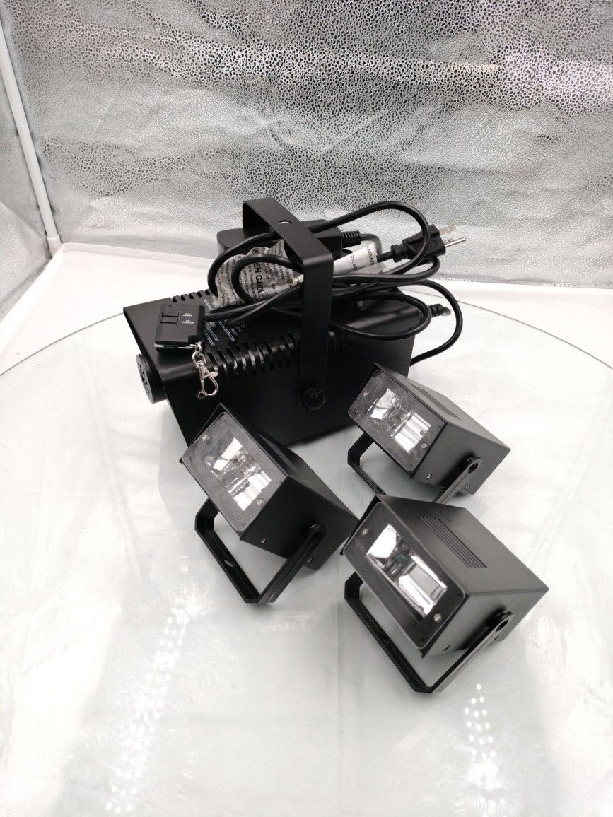 Home Accents 400-Watt Fog Machine With Remote & 3 Mini LED Strobe Lights Lot