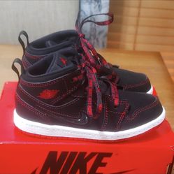 Jordan 1 Mid Fearless (TD)