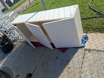 Cabinet 10.00