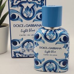 Dolce&Gabbana
 
Light Blue Capri In Love Pour Homme Eau de Parfum

1.7 fl