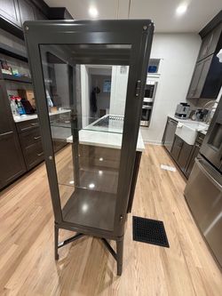Glass Display Case (2)