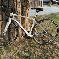 Giant Road Bike