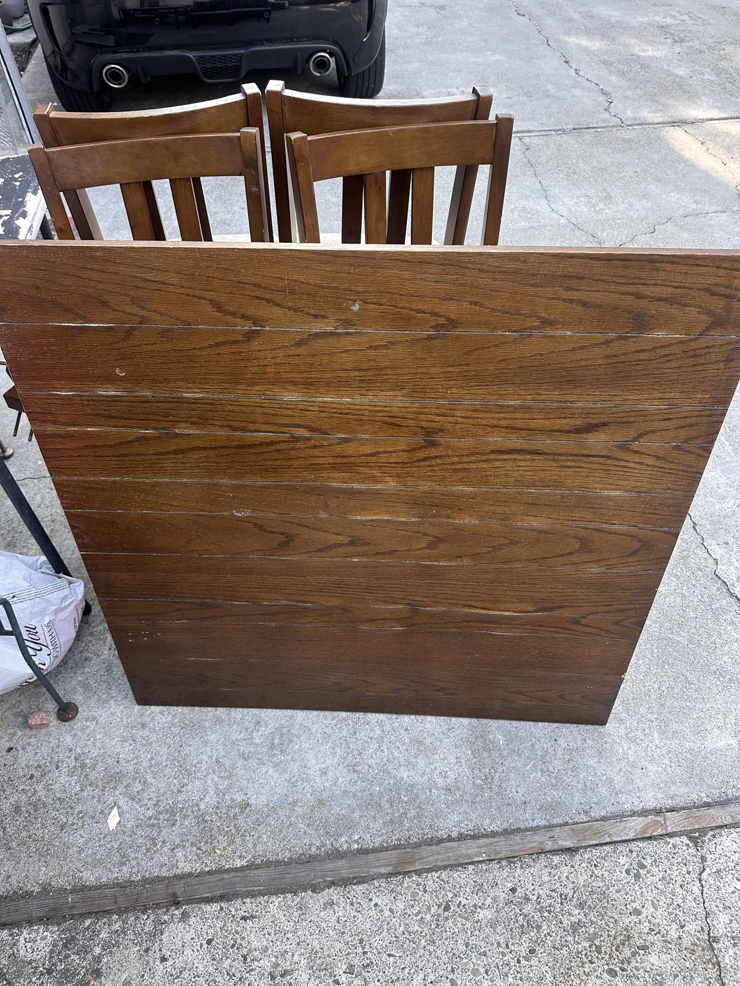 Dining Table & Chairs