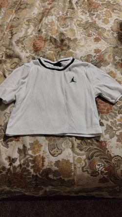 Jordan girls shirt size M