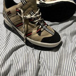 Burberry Sneaker Used