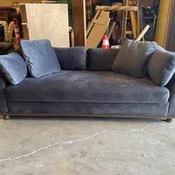 LA-Z-BOY Plush Grey Sleeper Sofa