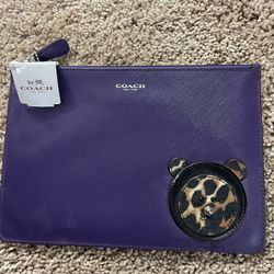Coach medium pouch