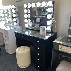 Black Vanity 