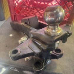 Curt Weight Distribution Hitch