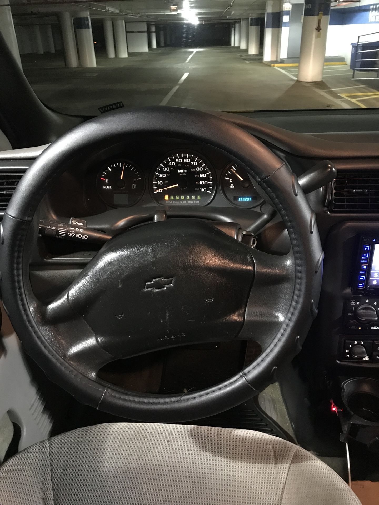 Chevy Ventura cargo año 2003 con alarma viper 171,millas