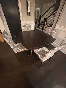 Kitchen table with 4 chairs