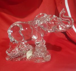 Crystal elephant decoration