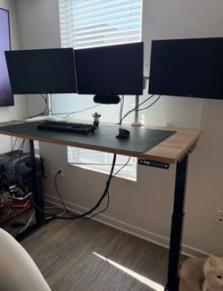 Professional Trading Or work From Home Setup.